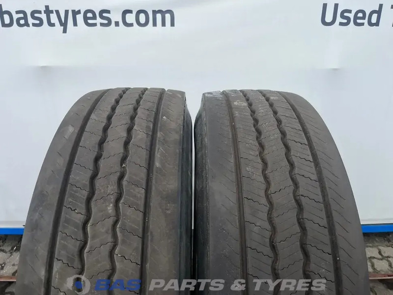 Continental Continental 315/80R22.5 Hybrid HS5 156/150 M+S 3PMSF gebruikte set - Ban untuk Truk: gambar 2 Continental Continental 315/80R22.5 Hybrid HS5 156/150 M+S 3PMSF gebruikte set - Ban untuk Truk: gambar 2