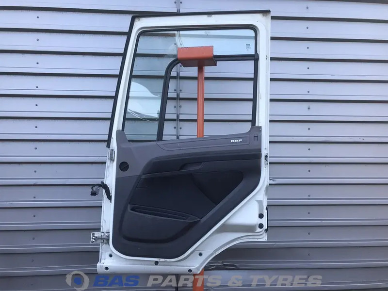 DAF CF Euro 6 - Pintu dan bagian untuk Truk: gambar 2 DAF CF Euro 6 - Pintu dan bagian untuk Truk: gambar 2