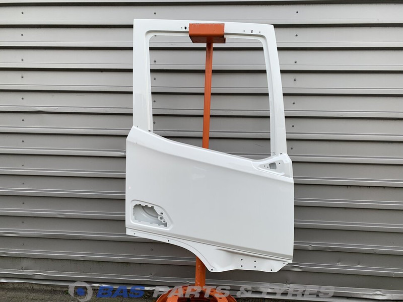 DAF XF G2 Portier Rechts DAF 2197012 - Pintu dan bagian untuk Truk: gambar 1 DAF XF G2 Portier Rechts DAF 2197012 - Pintu dan bagian untuk Truk: gambar 1