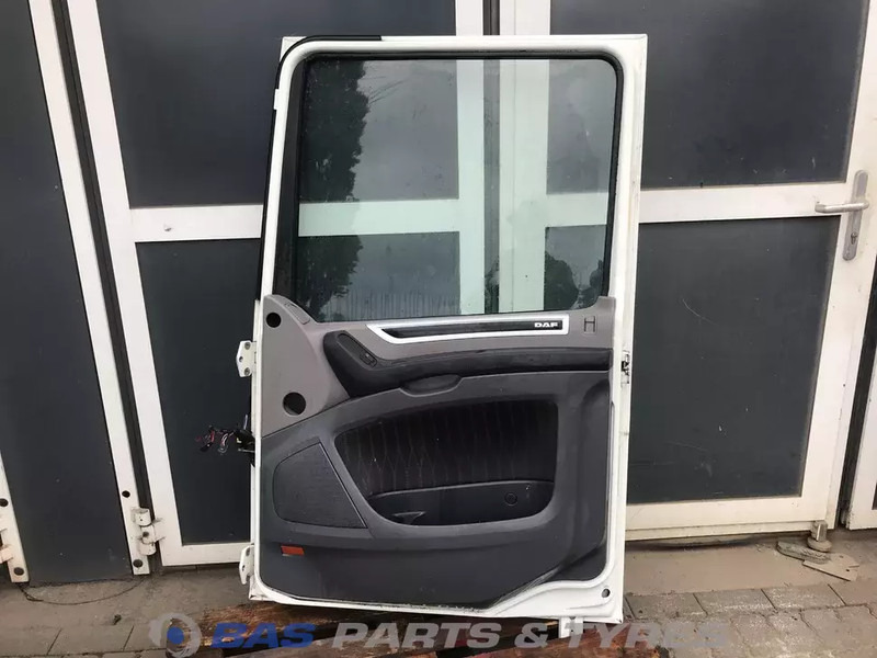 DAF XF106 - Pintu dan bagian untuk Truk: gambar 2 DAF XF106 - Pintu dan bagian untuk Truk: gambar 2