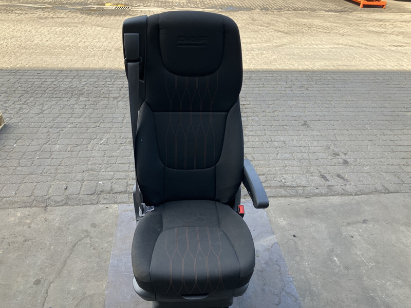 DAF XF106 - Tempat duduk untuk Truk: gambar 1 DAF XF106 - Tempat duduk untuk Truk: gambar 1
