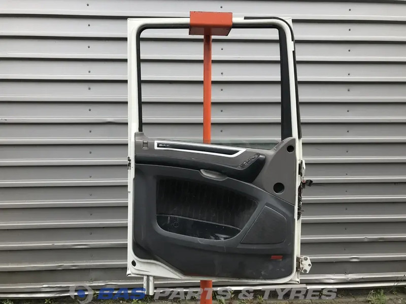 DAF XF106 - Pintu dan bagian untuk Truk: gambar 2 DAF XF106 - Pintu dan bagian untuk Truk: gambar 2
