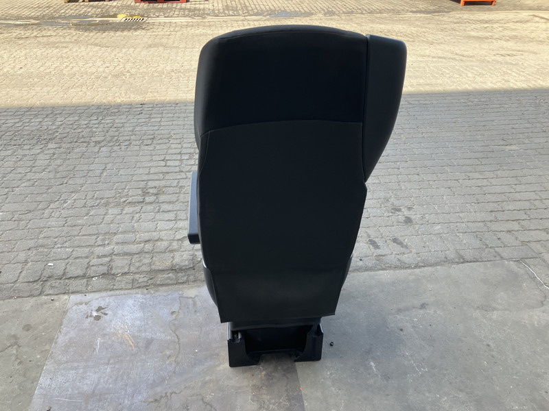 DAF XF106 - Tempat duduk untuk Truk: gambar 3 DAF XF106 - Tempat duduk untuk Truk: gambar 3