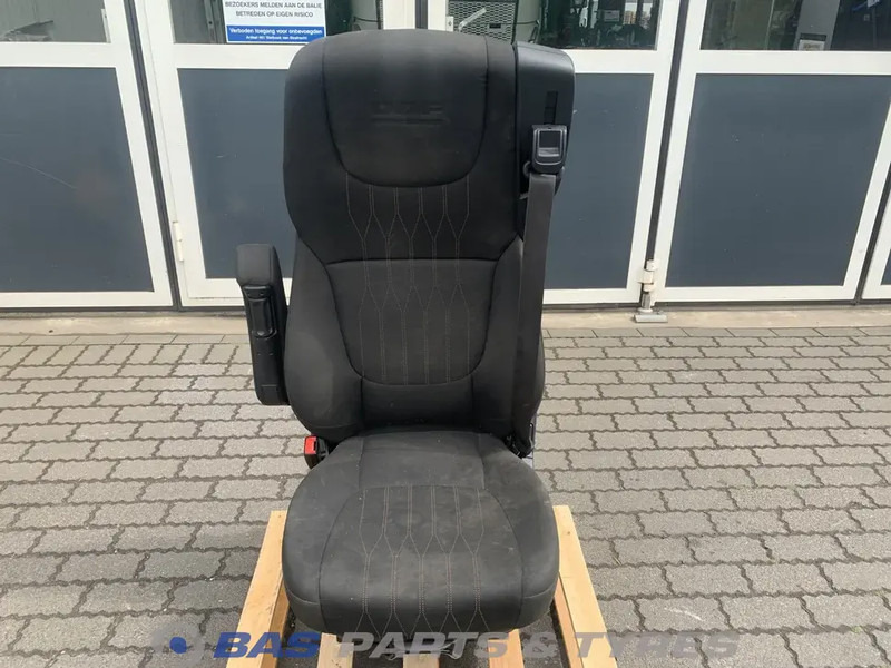 DAF XF106 - Tempat duduk untuk Truk: gambar 1 DAF XF106 - Tempat duduk untuk Truk: gambar 1