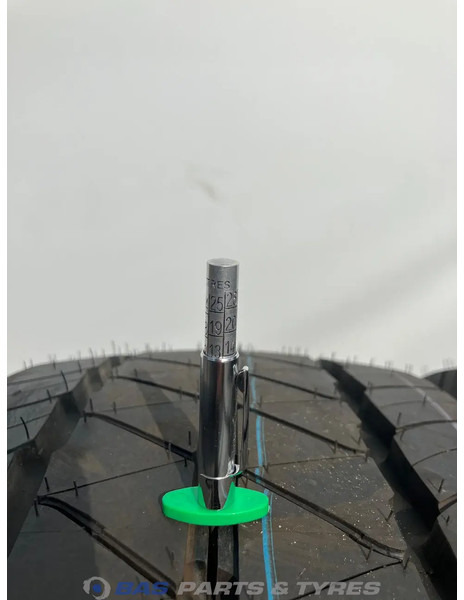 Goodyear - Ban untuk Truk: gambar 3 Goodyear - Ban untuk Truk: gambar 3