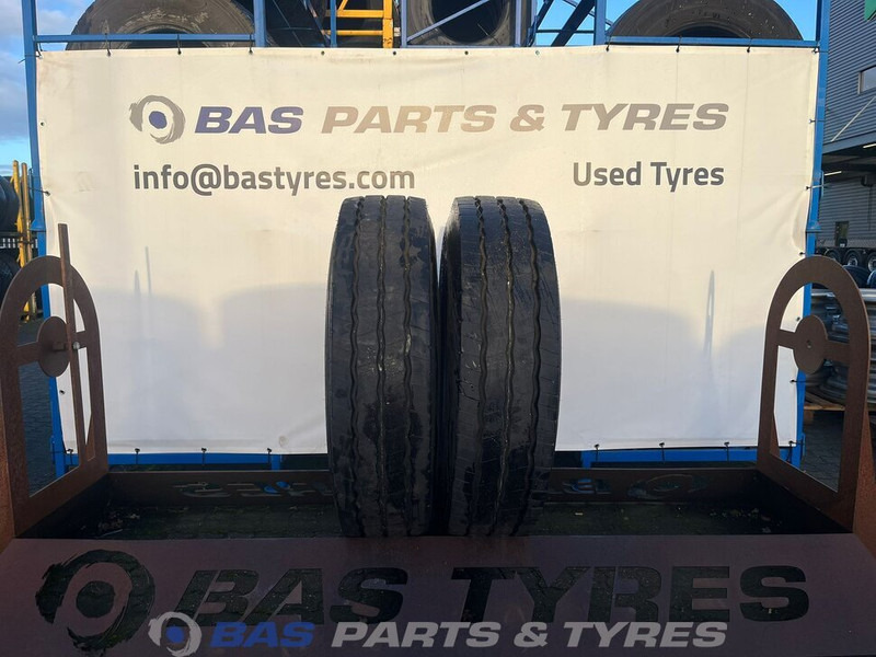 Goodyear Goodyear 13R22.5 OMNITRAC S 156/150 K M+S 3PMSF gebruikte set - Ban untuk Truk: gambar 1 Goodyear Goodyear 13R22.5 OMNITRAC S 156/150 K M+S 3PMSF gebruikte set - Ban untuk Truk: gambar 1
