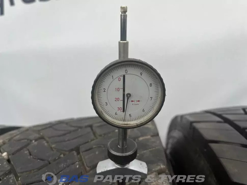 Goodyear Goodyear 315/70R22.5 KMAX D G2 154/152 M+S 3PMSF gebruikte set - Ban untuk Truk: gambar 3 Goodyear Goodyear 315/70R22.5 KMAX D G2 154/152 M+S 3PMSF gebruikte set - Ban untuk Truk: gambar 3