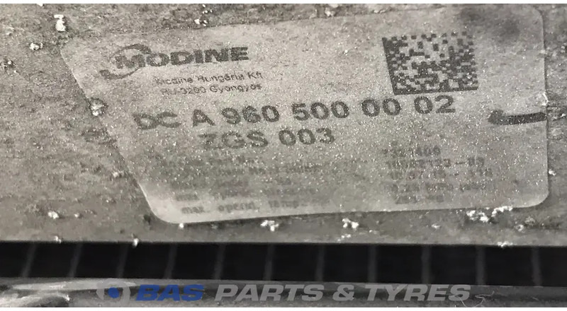 Mercedes-Benz Actros MP4 Koelerpakket Mercedes OM470LA 395 A 960 500 00 02 - Radiator untuk Truk: gambar 4 Mercedes-Benz Actros MP4 Koelerpakket Mercedes OM470LA 395 A 960 500 00 02 - Radiator untuk Truk: gambar 4