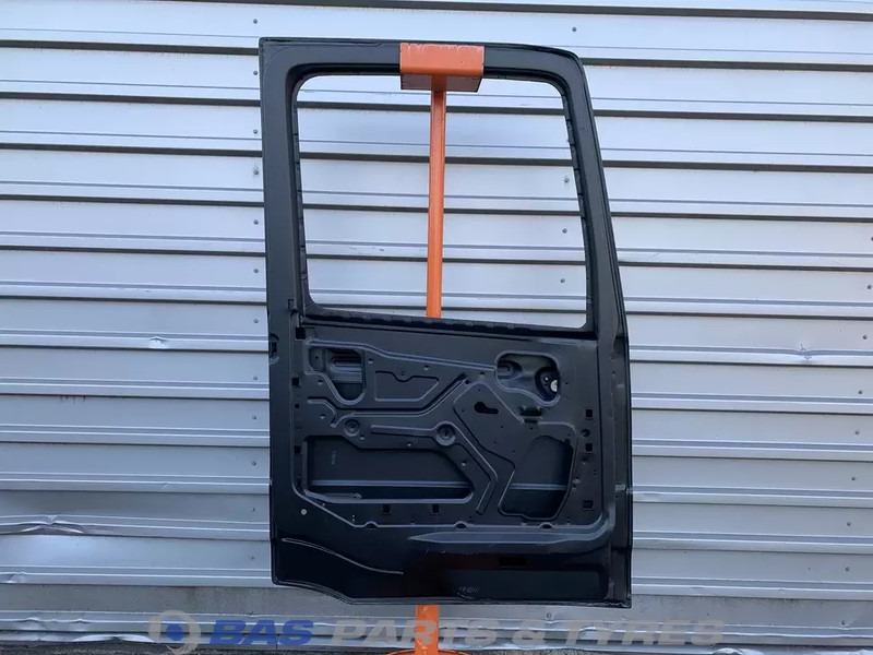 Mercedes-Benz Actros MP4 Portier Links Mercedes A 941 720 08 05 - Pintu dan bagian untuk Truk: gambar 2 Mercedes-Benz Actros MP4 Portier Links Mercedes A 941 720 08 05 - Pintu dan bagian untuk Truk: gambar 2