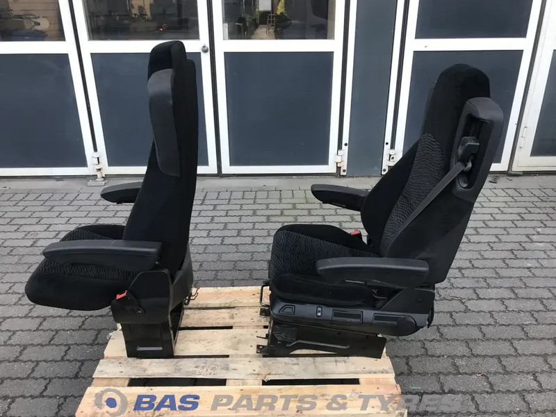 Mercedes-Benz Actros MP4 Stoelen set Mercedes A 960 910 75 01 - Tempat duduk untuk Truk: gambar 2 Mercedes-Benz Actros MP4 Stoelen set Mercedes A 960 910 75 01 - Tempat duduk untuk Truk: gambar 2