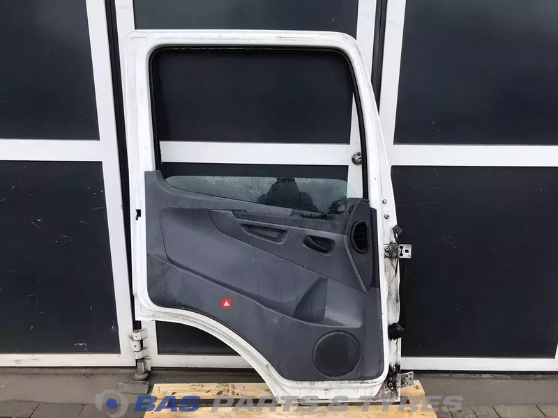 Mercedes-Benz - Pintu dan bagian untuk Truk: gambar 2 Mercedes-Benz - Pintu dan bagian untuk Truk: gambar 2