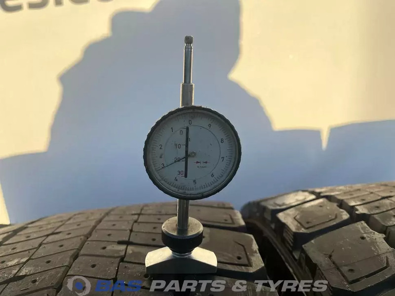 Michelin Michelin 315/60R22.5 X Line Energy D 152/148 M+S 3PMSF gebruikte set - Ban untuk Truk: gambar 3 Michelin Michelin 315/60R22.5 X Line Energy D 152/148 M+S 3PMSF gebruikte set - Ban untuk Truk: gambar 3