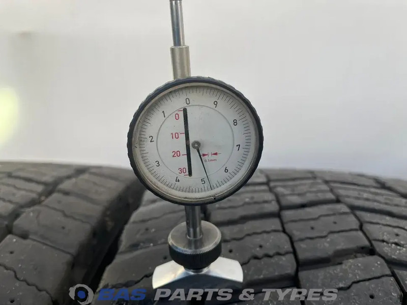 Michelin Michelin 315/70R22.5 X MULTI D 154/150 M+S 3PMSF gebruikte set - Ban untuk Truk: gambar 3 Michelin Michelin 315/70R22.5 X MULTI D 154/150 M+S 3PMSF gebruikte set - Ban untuk Truk: gambar 3