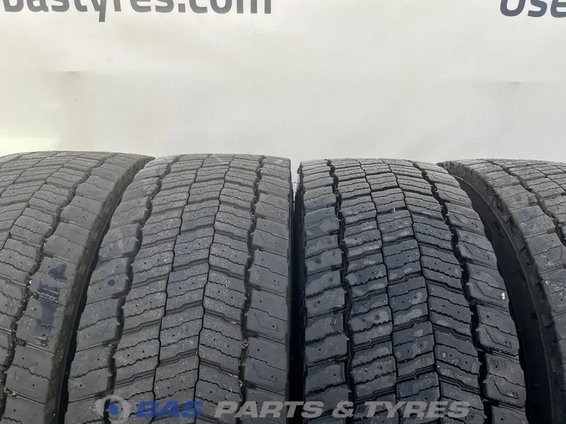 Michelin Michelin 315/70R22.5 X MULTI D 154/150 M+S 3PMSF gebruikte set - Ban untuk Truk: gambar 2 Michelin Michelin 315/70R22.5 X MULTI D 154/150 M+S 3PMSF gebruikte set - Ban untuk Truk: gambar 2