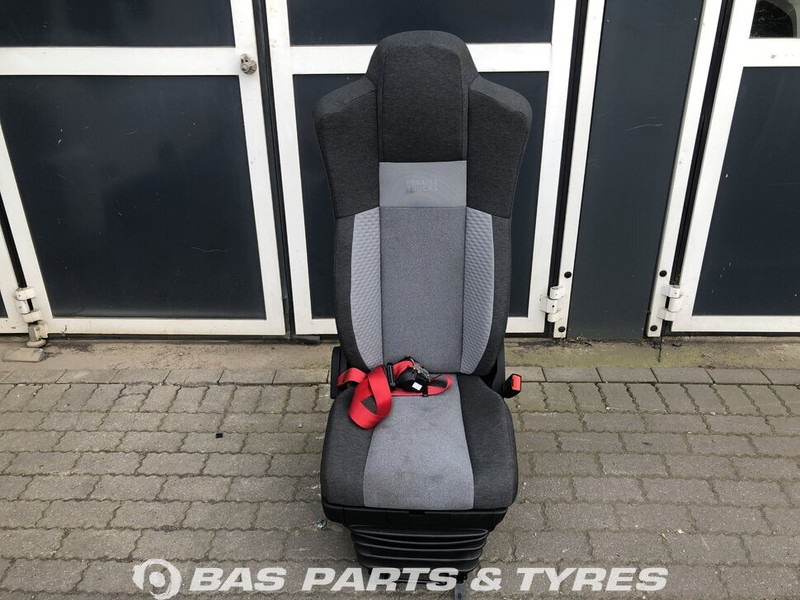 Renault D-Serie Bijrijdersstoel Renault 7424340370 - Tempat duduk untuk Truk: gambar 1 Renault D-Serie Bijrijdersstoel Renault 7424340370 - Tempat duduk untuk Truk: gambar 1
