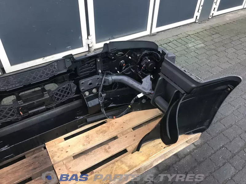 Renault D-Serie Bumper Renault 7482642303 - Bumper untuk Truk: gambar 5 Renault D-Serie Bumper Renault 7482642303 - Bumper untuk Truk: gambar 5