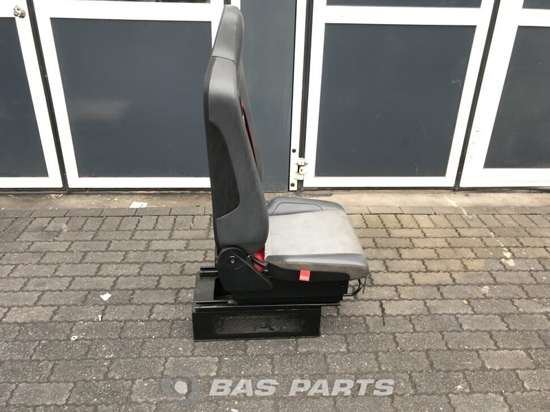 Renault T-Serie Bijrijdersstoel Renault 7421615420 - Tempat duduk untuk Truk: gambar 4 Renault T-Serie Bijrijdersstoel Renault 7421615420 - Tempat duduk untuk Truk: gambar 4