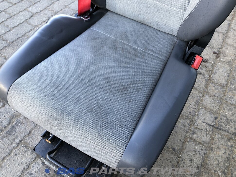 Renault T-Serie Bijrijdersstoel Renault 7482269090 - Tempat duduk untuk Truk: gambar 5 Renault T-Serie Bijrijdersstoel Renault 7482269090 - Tempat duduk untuk Truk: gambar 5