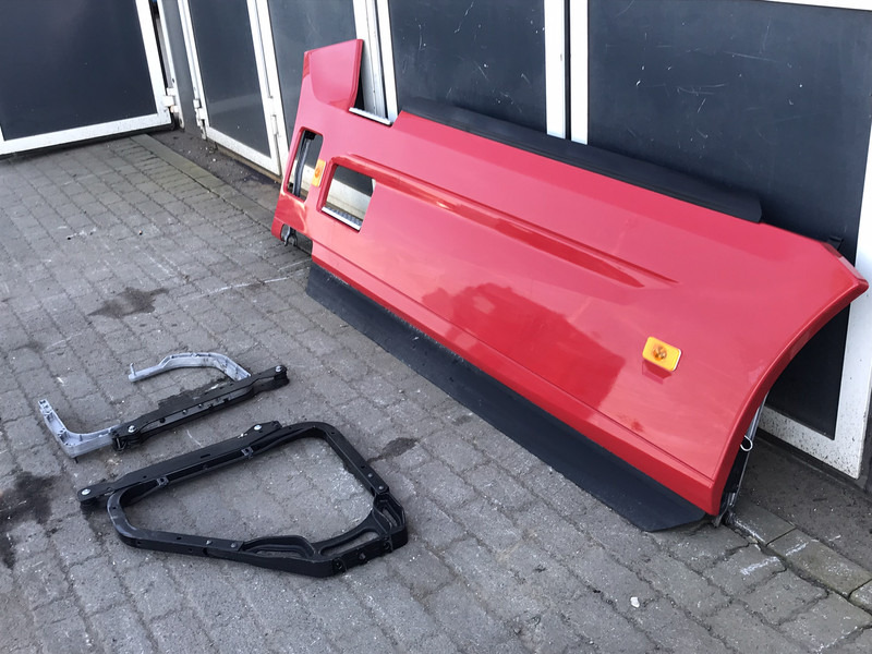 Renault T-Serie Evolution Sideskirt Set Renault 7424134838 - Tubuh dan eksterior untuk Truk: gambar 2 Renault T-Serie Evolution Sideskirt Set Renault 7424134838 - Tubuh dan eksterior untuk Truk: gambar 2