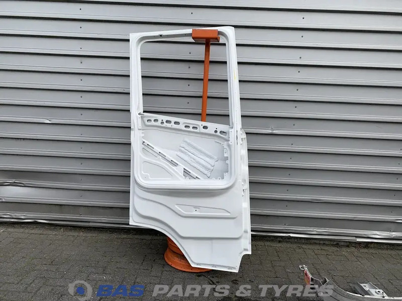 Scania S-Serie NextGen - Pintu dan bagian untuk Truk: gambar 2 Scania S-Serie NextGen - Pintu dan bagian untuk Truk: gambar 2