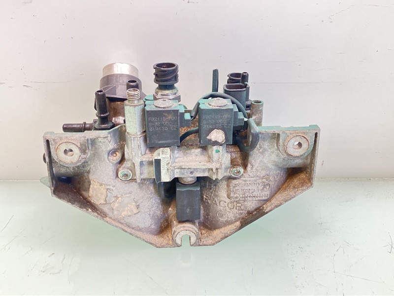 Volvo - Filter bahan bakar untuk Truk: gambar 2 Volvo - Filter bahan bakar untuk Truk: gambar 2