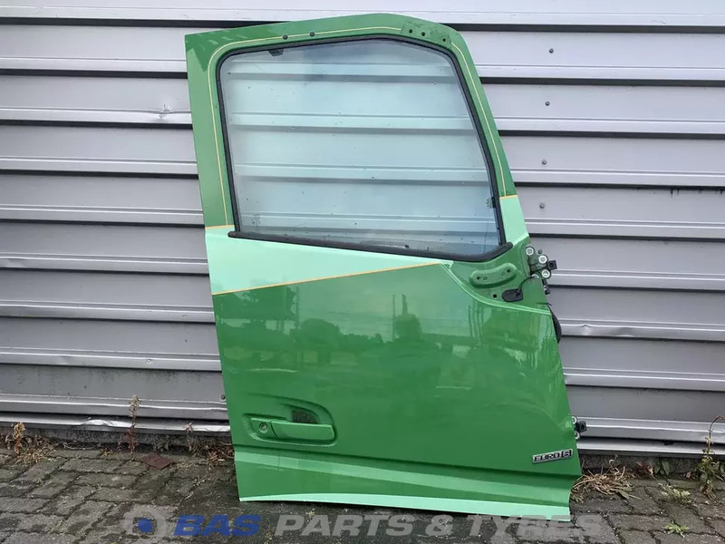 Volvo FH4 - Pintu dan bagian untuk Truk: gambar 1 Volvo FH4 - Pintu dan bagian untuk Truk: gambar 1