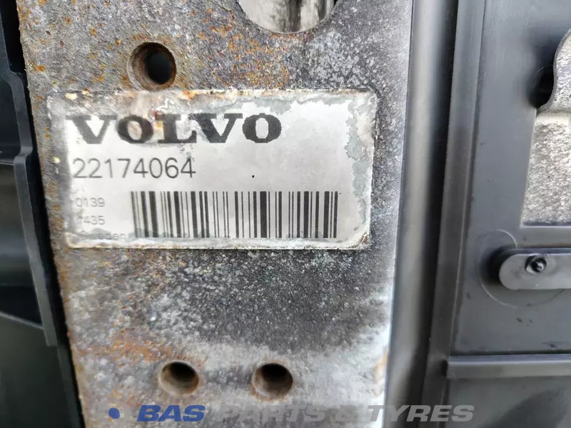 Volvo FH4 - Radiator untuk Truk: gambar 2 Volvo FH4 - Radiator untuk Truk: gambar 2
