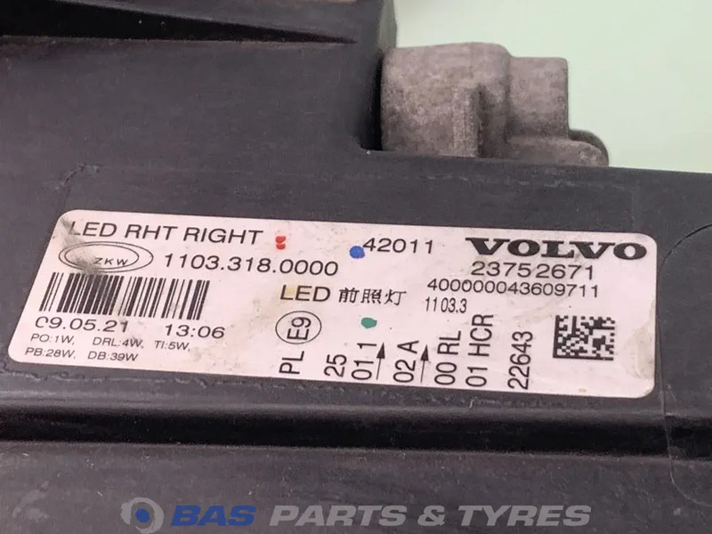 Volvo FH4B Koplamp Rechts 23752671 - Lampu depan untuk Truk: gambar 3 Volvo FH4B Koplamp Rechts 23752671 - Lampu depan untuk Truk: gambar 3
