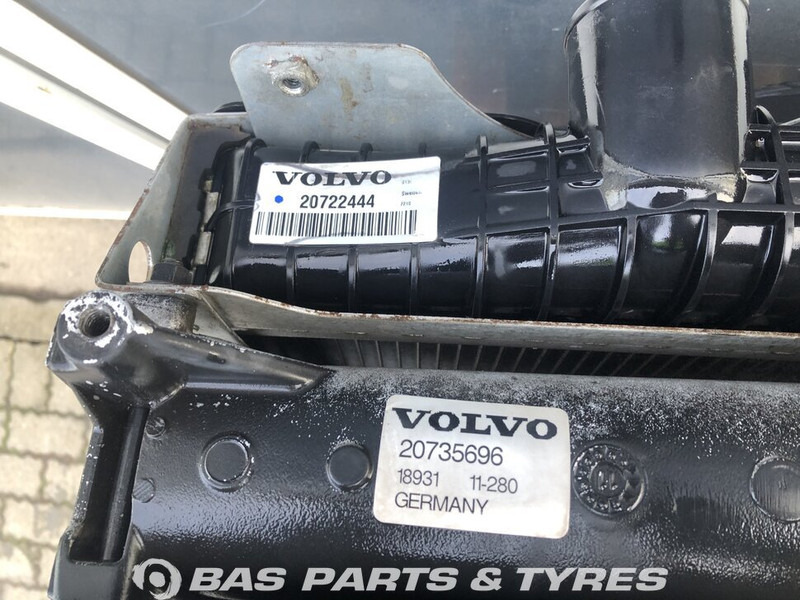 Volvo FM3 - Radiator untuk Truk: gambar 3 Volvo FM3 - Radiator untuk Truk: gambar 3