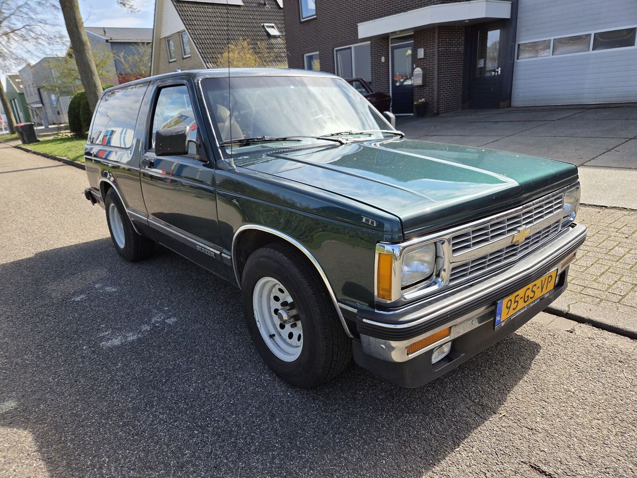 Chevrolet BLAZER T10 auto - Mobil: gambar 3 Chevrolet BLAZER T10 auto - Mobil: gambar 3