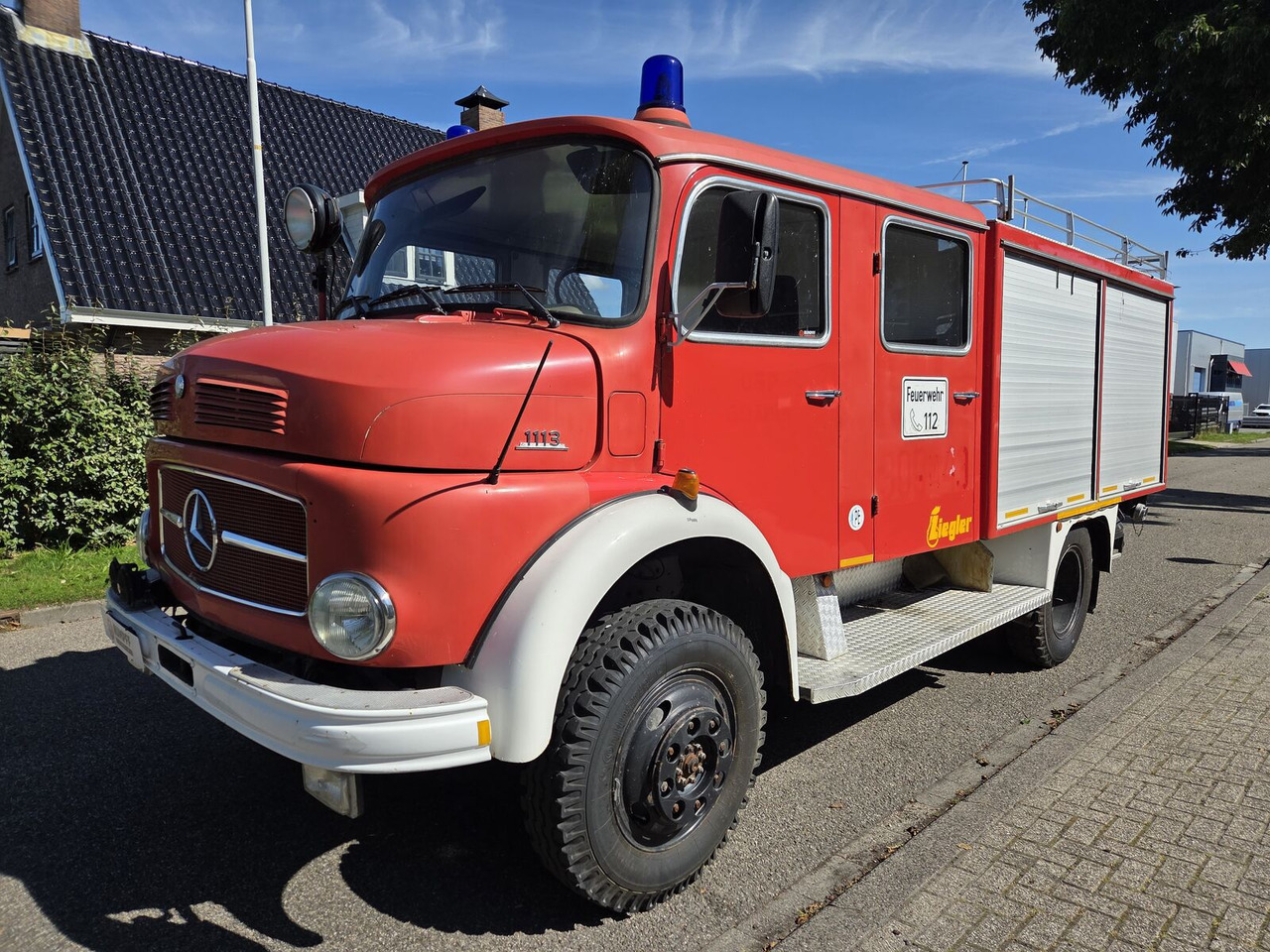 Mercedes-Benz LAF 1113 B 4X4 Turbo Diesel (170 PK) brandweerwagen - Truk pemadam kebakaran: gambar 2 Mercedes-Benz LAF 1113 B 4X4 Turbo Diesel (170 PK) brandweerwagen - Truk pemadam kebakaran: gambar 2