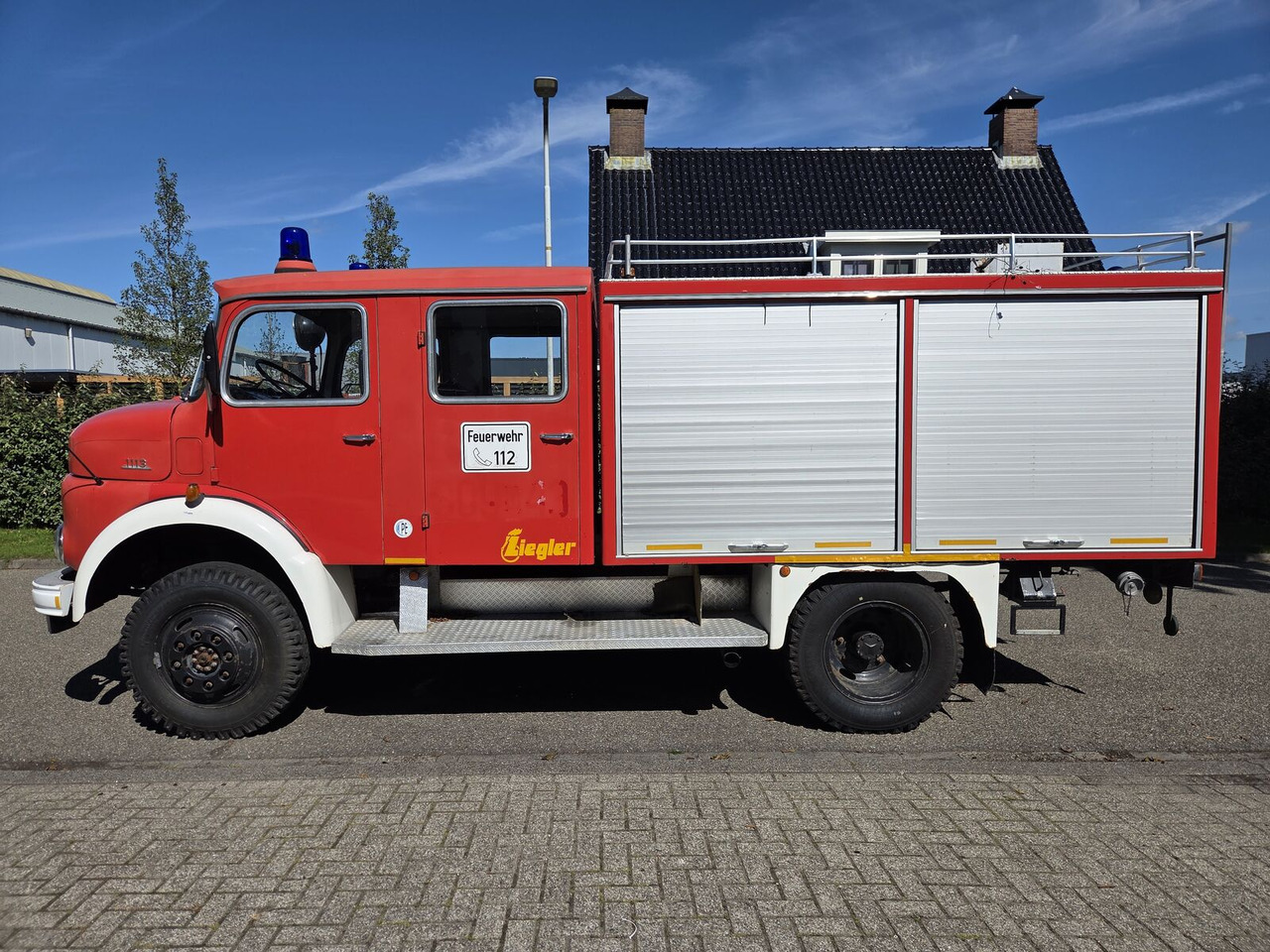Mercedes-Benz LAF 1113 B 4X4 Turbo Diesel (170 PK) brandweerwagen - Truk pemadam kebakaran: gambar 1 Mercedes-Benz LAF 1113 B 4X4 Turbo Diesel (170 PK) brandweerwagen - Truk pemadam kebakaran: gambar 1