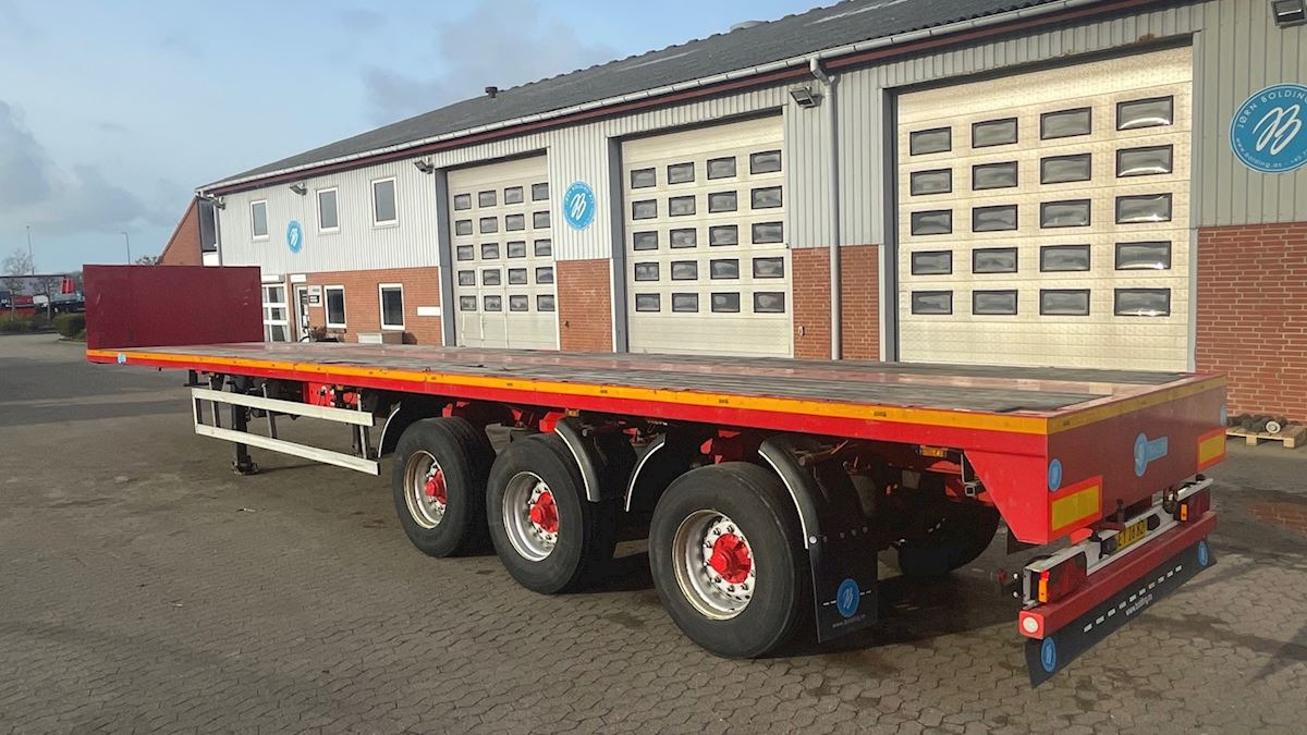 HRD SPTM3N - Semi-trailer flatbed: gambar 4 HRD SPTM3N - Semi-trailer flatbed: gambar 4