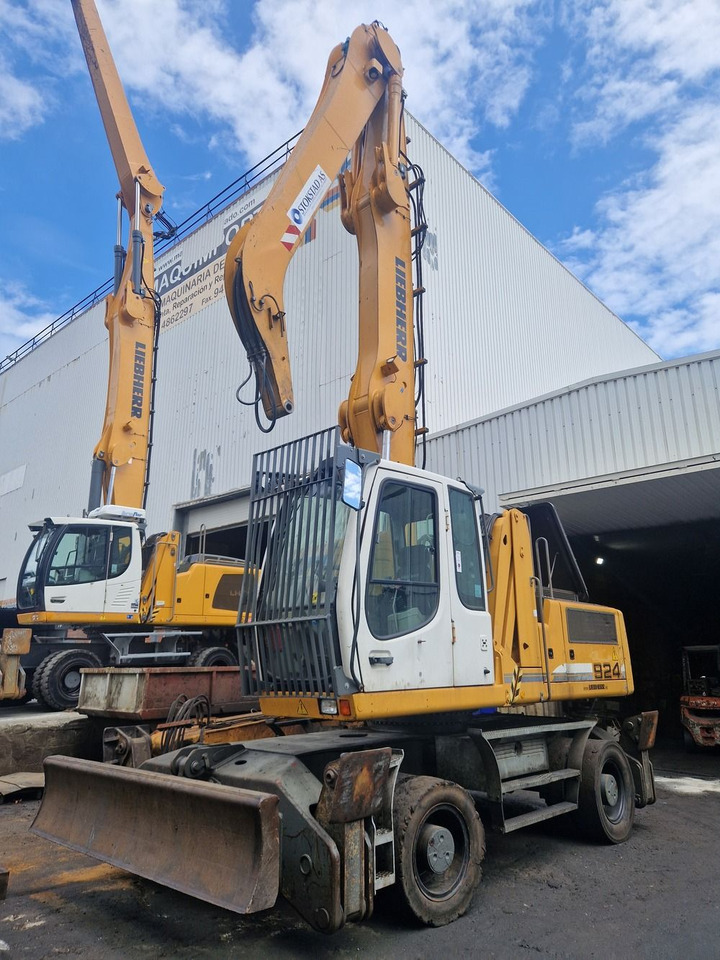 LIEBHERR A924C - Mesin pengisi: gambar 4 LIEBHERR A924C - Mesin pengisi: gambar 4