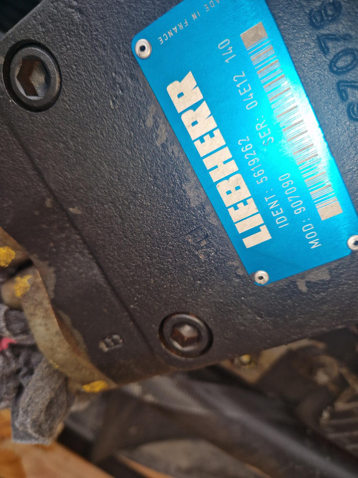 RADIADOR LIEBHERR R914B - Radiator untuk Peralatan konstruksi: gambar 2 RADIADOR LIEBHERR R914B - Radiator untuk Peralatan konstruksi: gambar 2