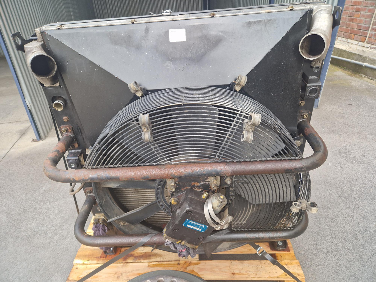 RADIADOR LIEBHERR R914B - Radiator untuk Peralatan konstruksi: gambar 3 RADIADOR LIEBHERR R914B - Radiator untuk Peralatan konstruksi: gambar 3