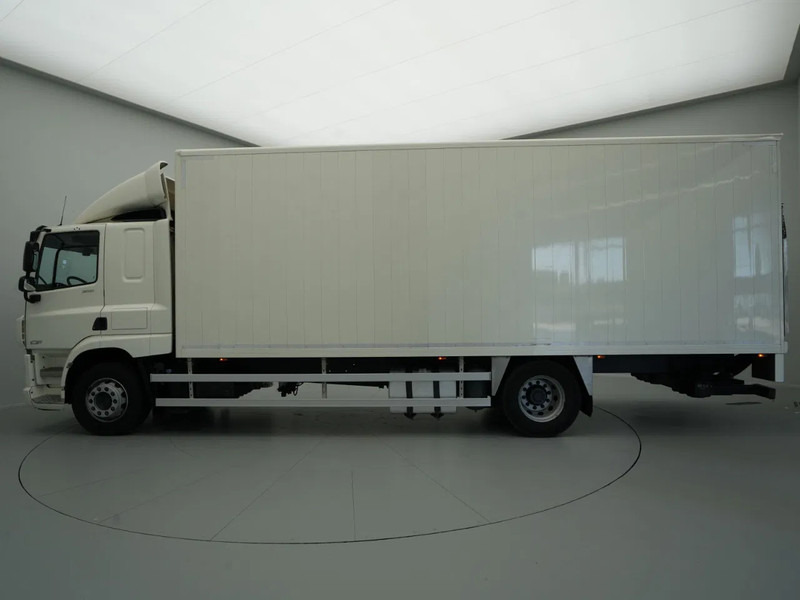 DAF CF 300 FA Sleeping Cab, New APK, Full Tank, New Tacho, 2t Laadklep - Truk box: gambar 3 DAF CF 300 FA Sleeping Cab, New APK, Full Tank, New Tacho, 2t Laadklep - Truk box: gambar 3