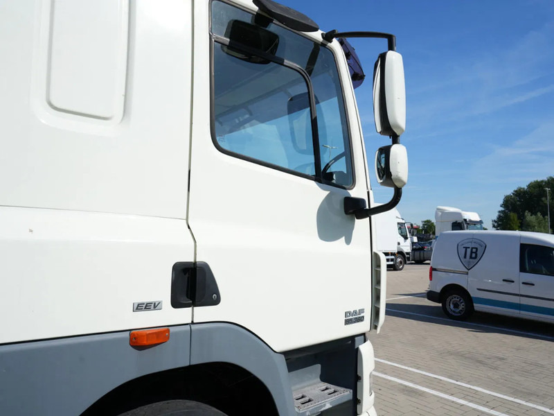 Truk derek DAF CF 85 FAN Kraanwagen met bak, 47 t. HMF kraan: gambar 14