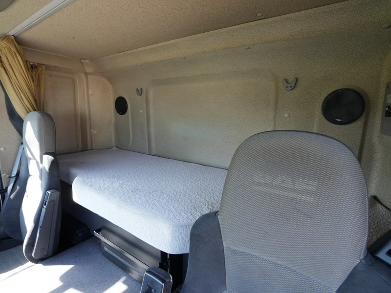 Truk derek DAF CF 85 FAN Kraanwagen met bak, 47 t. HMF kraan: gambar 18