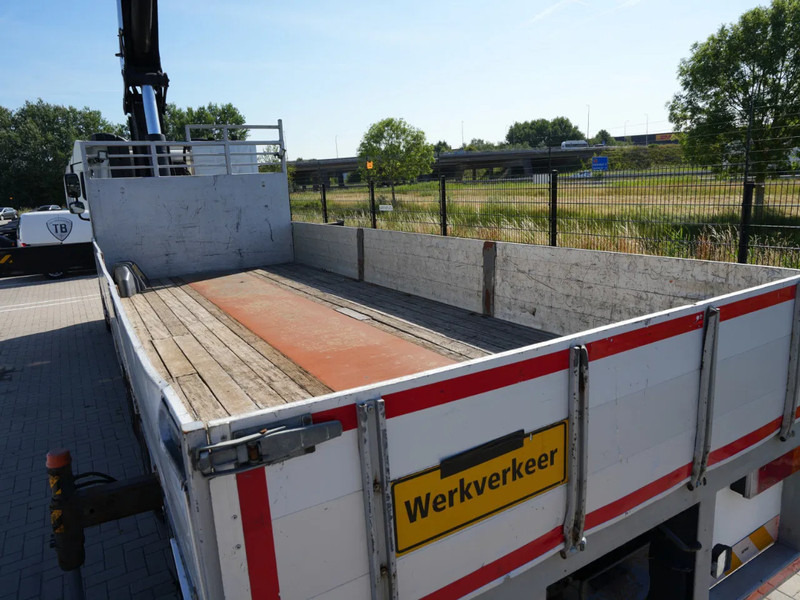 Truk derek DAF CF 85 FAN Kraanwagen met bak, 47 t. HMF kraan: gambar 7