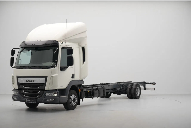 DAF LF 260 FA 12T CHASSIS SLEEPING CAB 610WB NEW - Truk sasis: gambar 1 DAF LF 260 FA 12T CHASSIS SLEEPING CAB 610WB NEW - Truk sasis: gambar 1