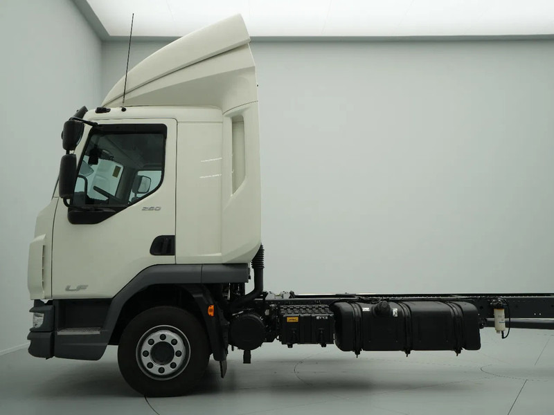 DAF LF 260 FA 12T CHASSIS SLEEPING CAB 610WB NEW - Truk sasis: gambar 4 DAF LF 260 FA 12T CHASSIS SLEEPING CAB 610WB NEW - Truk sasis: gambar 4