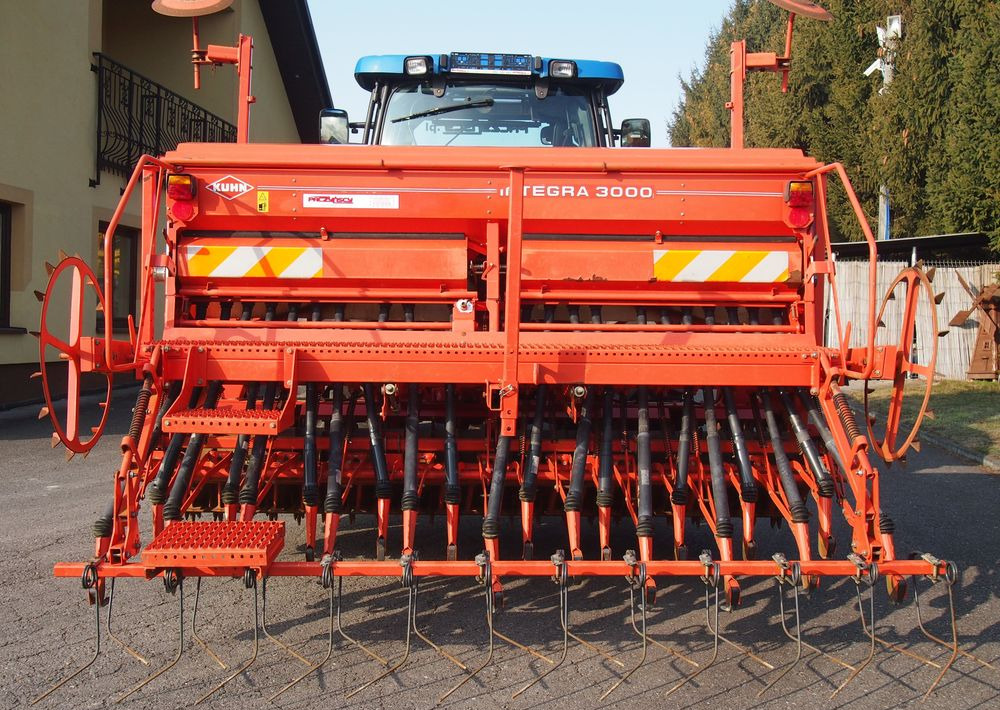 Leasing  Agregat uprawowo-siewny Kuhn Kuhn HRB302D I INTEGRA 3000 2002 Brona wirowa + siewnik KUHN agregat uprawowo-siewny 3m Agregat uprawowo-siewny Kuhn Kuhn HRB302D I INTEGRA 3000 2002 Brona wirowa + siewnik KUHN agregat uprawowo-siewny 3m: gambar 8