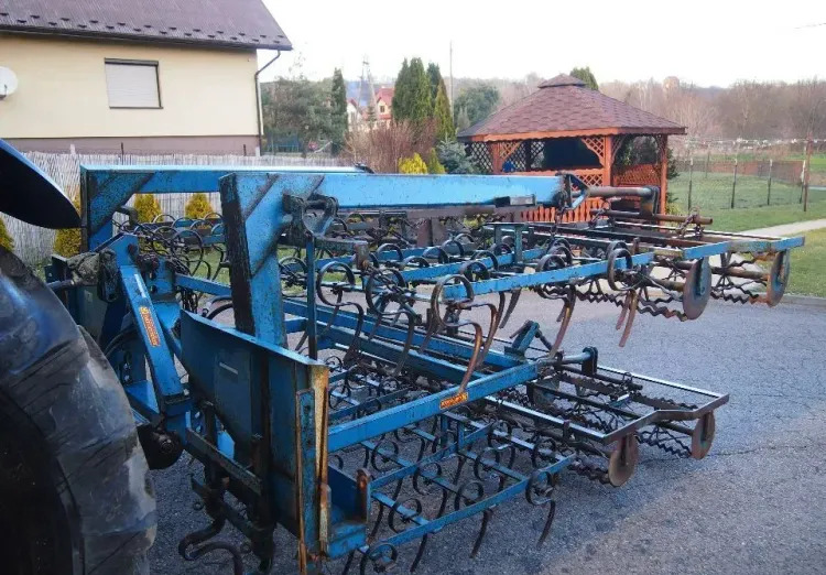 Agregat uprawowy Rabe Werk szerokość robocza 4,7m - Mesin pengolahan tanah: gambar 4 Agregat uprawowy Rabe Werk szerokość robocza 4,7m - Mesin pengolahan tanah: gambar 4