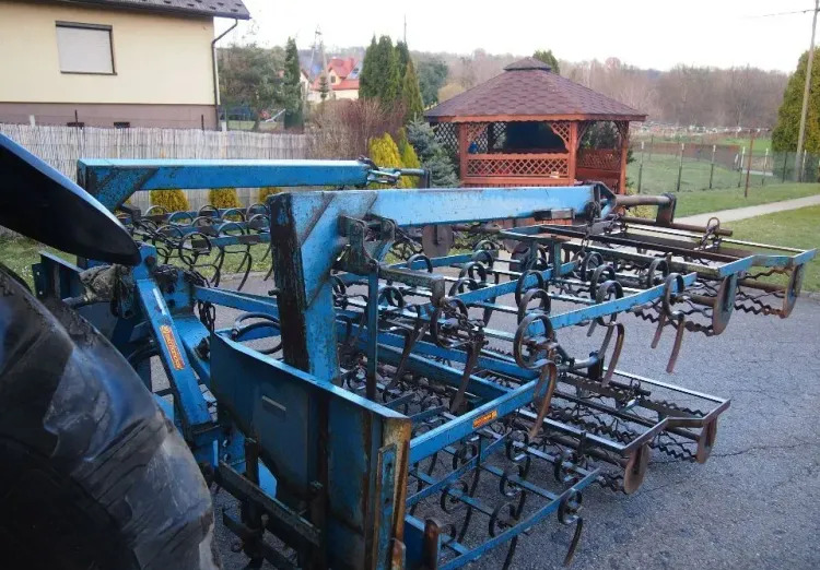 Agregat uprawowy Rabe Werk szerokość robocza 4,7m - Mesin pengolahan tanah: gambar 5 Agregat uprawowy Rabe Werk szerokość robocza 4,7m - Mesin pengolahan tanah: gambar 5