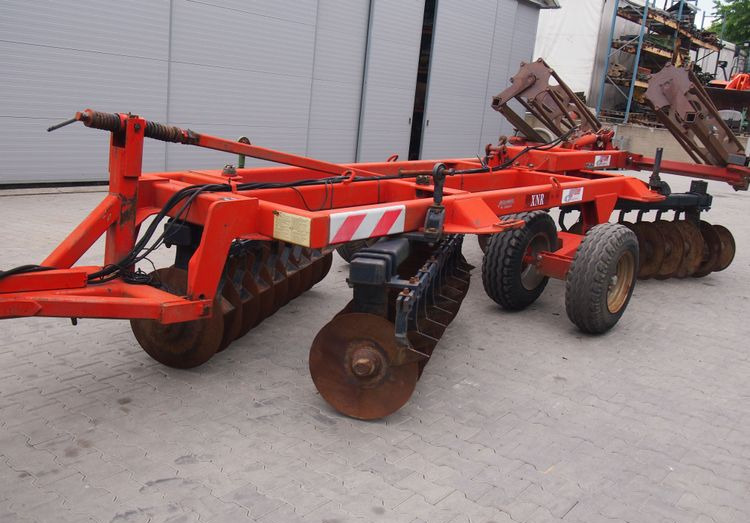 Brona talerzowa GREGOIRE-BESSON talerzówka 3,5m Brona talerzowa 3,5m z wałem - Garu cakram: gambar 2 Brona talerzowa GREGOIRE-BESSON talerzówka 3,5m Brona talerzowa 3,5m z wałem - Garu cakram: gambar 2