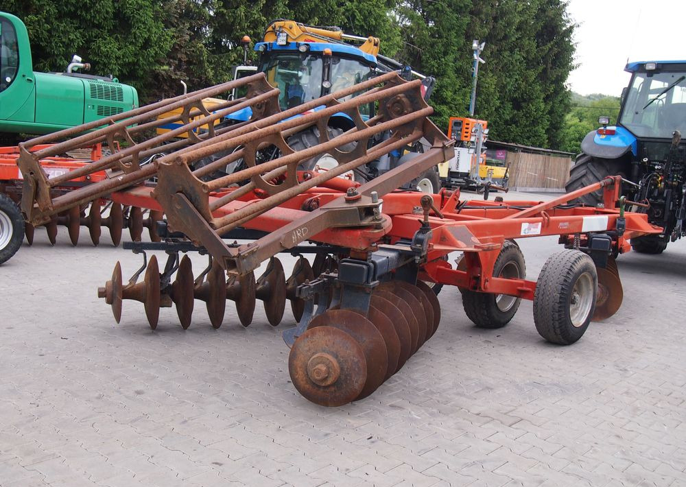 Brona talerzowa GREGOIRE-BESSON talerzówka 3,5m Brona talerzowa 3,5m z wałem - Garu cakram: gambar 1 Brona talerzowa GREGOIRE-BESSON talerzówka 3,5m Brona talerzowa 3,5m z wałem - Garu cakram: gambar 1