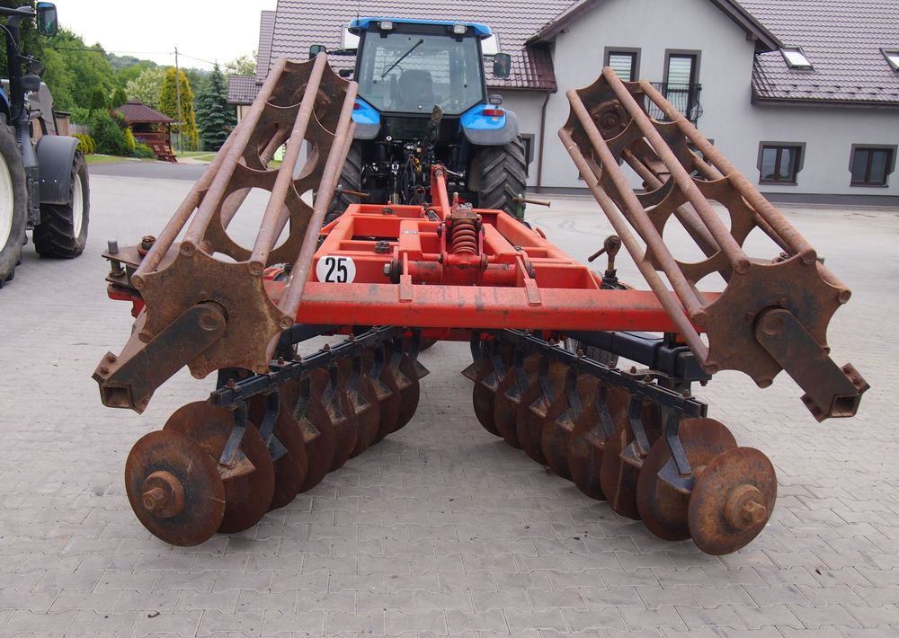 Brona talerzowa GREGOIRE-BESSON talerzówka 3,5m Brona talerzowa 3,5m z wałem - Garu cakram: gambar 4 Brona talerzowa GREGOIRE-BESSON talerzówka 3,5m Brona talerzowa 3,5m z wałem - Garu cakram: gambar 4