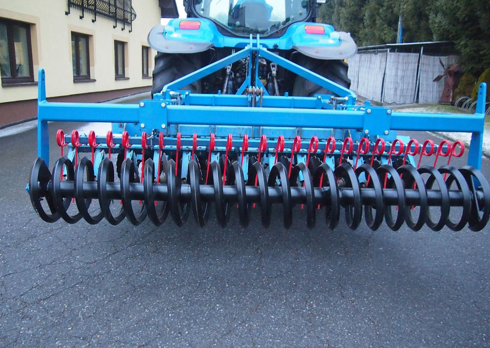 Brona talerzowa Rabe Werk RABE WERK Fielo biro 3000 2006 Brona talerzowa RABE - Garu cakram: gambar 2 Brona talerzowa Rabe Werk RABE WERK Fielo biro 3000 2006 Brona talerzowa RABE - Garu cakram: gambar 2