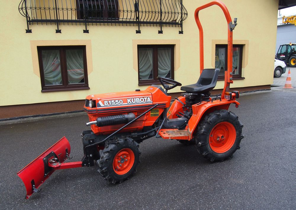 Ciągnik Kubota B1550 1994 traktorek KUBOTA 4x4 19KM - Traktor: gambar 4 Ciągnik Kubota B1550 1994 traktorek KUBOTA 4x4 19KM - Traktor: gambar 4